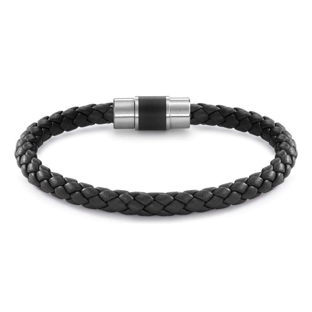 Armband Dieses Herrenarmband verbindet elegantes schwarzes Leder mit robustem Edelstahl und stilvoller Keramik im Verschluss. Das geflochtene Design sorgt für einen klassischen Look, der zu jedem Outfit passt. Ein modernes Accessoire für modebewusste Männer. 026.0300E.20