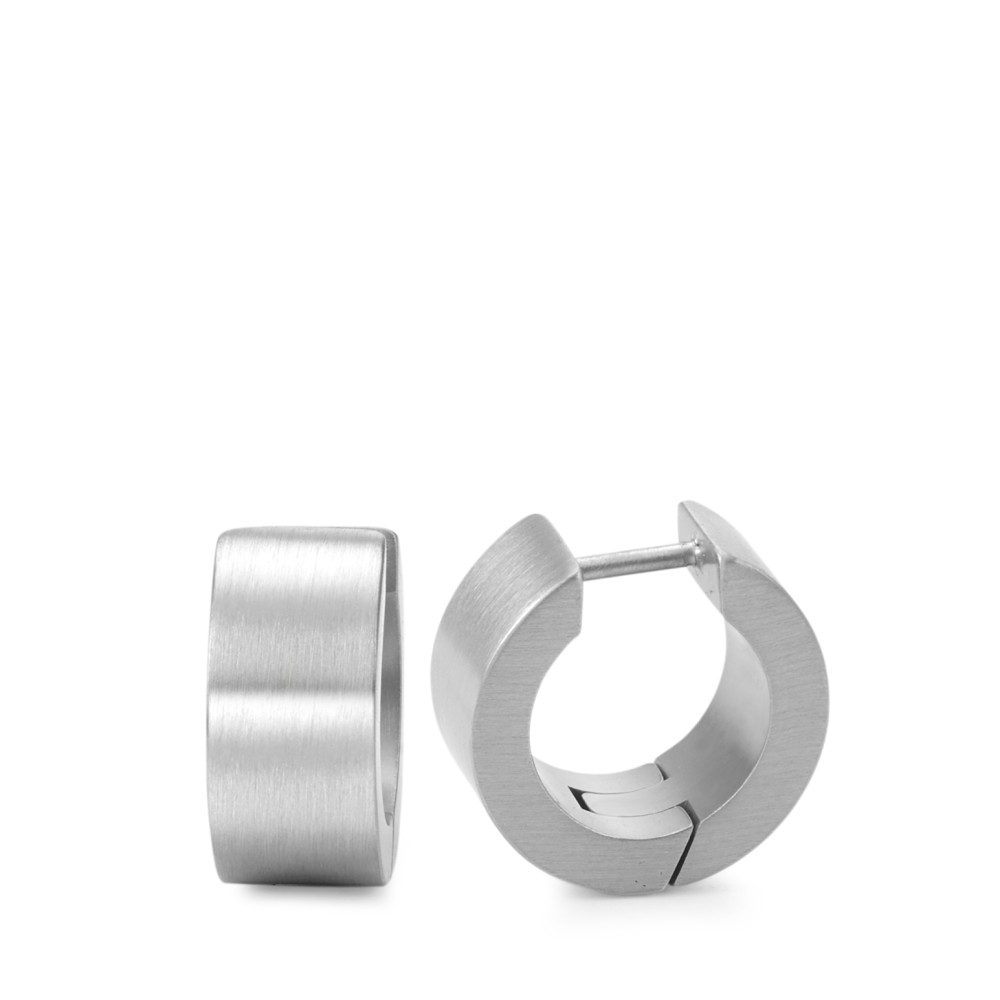 Klappcreolen Edle Damen Klappcreolen aus hochwertigem Edelstahl. Das moderne, mattierte Design setzt dezente Akzente und passt perfekt zu jedem Anlass. Leicht, langlebig und hautfreundlich – ideal für den täglichen Komfort und stilvolle Auftritte. Ein Must-have für Ihre Schmucksammlung! 039.1000.00