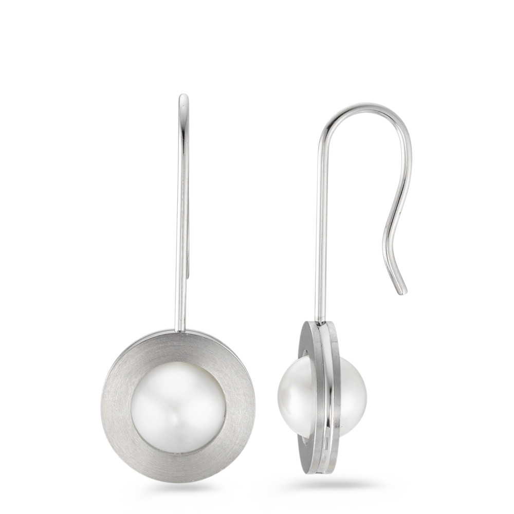 Ohrhänger Elegante Damen-Ohrhänger aus hochwertigem Edelstahl, veredelt mit einer strahlenden Süßwasserzuchtperle. Das moderne Design vereint zeitlose Schönheit und Tragekomfort für jeden Anlass. Ideal für stilbewusste Frauen, die schlichten Luxus lieben. 039.35PW01.XX
