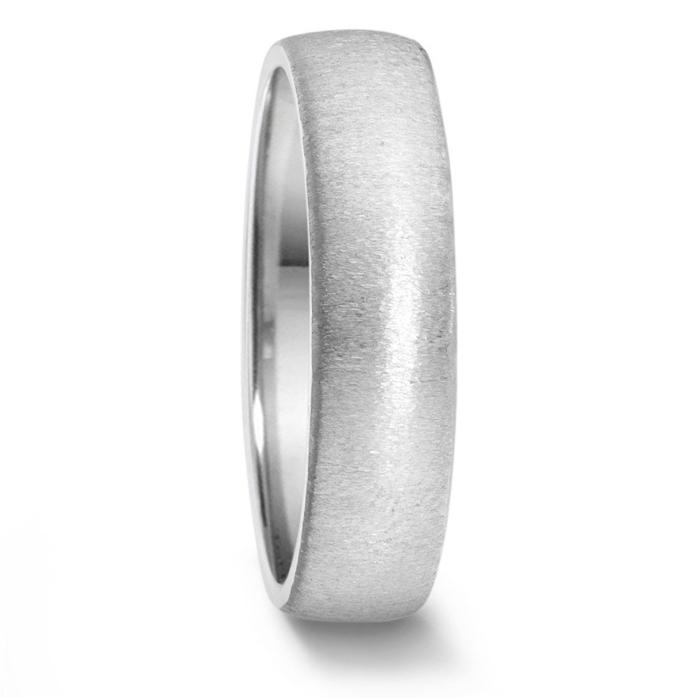 Partnerring Wir stellen den neuen Partnerring vor! Hergestellt aus hochwertigem Edelstahl und perfekt strukturiert, ist dieser schöne Ring die perfekte Möglichkeit, jemandem zu zeigen, dass Sie ihn mögen. Mit einer Breite von 6 mm ist dieses wunderschöne Schmuckstück ein echter Hingucker. Und da es in Deutschland hergestellt wird, können Sie sicher sein, dass Sie nur das Beste vom Besten bekommen. Sichern Sie sich Ihren noch heute! 669.2500.XX