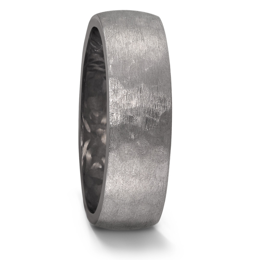 Partnerring Geschaffen für die Ewigkeit – stark, beständig und kostbar! Tantal ist ein äusserst selten vorkommendes, grafitgraues und extrem hartes Metall. Partner- und Trauringe aus Tantal sind ideal für alle Individualisten und kreative Paare, für die Platin und Gold einfach zu gewöhnlich sind. Die dunkleren Tantalringe lassen Diamanten und alle Goldtöne besonders schön strahlen. 52566/013/000/XN62