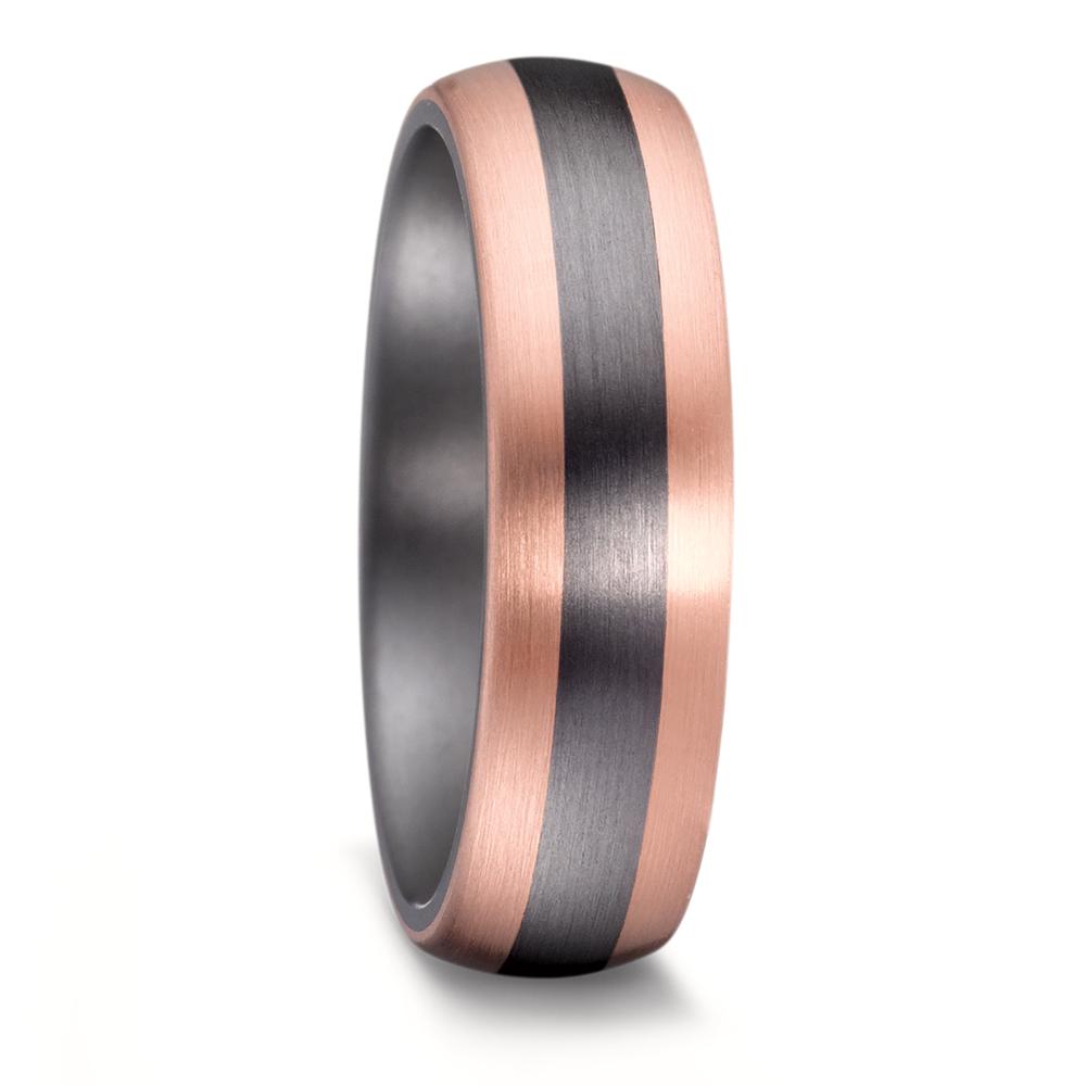 Partnerring Diese modernen und zeitlosen Trauringe & Eheringe aus Tantal mit Roségold aus der TeNo Avantgarde Kollektion werden in deutscher Manufaktur von Hand gefertigt. Der passende Damenring ist zusätzlich mit Diamanten besetzt. Tantal hat echten Seltenheitswert, es ist äußerst robust und schmilzt erst bei 3.000 °C. Die mystisch dunkle Tantal-Farbe entfaltet zusammen mit Roségold einen faszinierenden Reiz und ist sowohl bei Frauen wie auch bei Männer sehr beliebt. 59643/003/000/X545