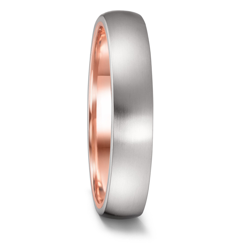 Partnerring Die TeNo Love Rings Linie PLATONIC ist so vielfältig wie die Liebe in all ihren Facetten. Trauringe und Partnerringe voller Emotionen made in Germany und gemacht für solide Verbindungen. Eine massiv goldene Ringschiene wird hier von mattiertem und antiallergenem Edelstahl fest ummantelt. Zur Auswahl stehen fünf Ringbreiten in 3, 4, 5 und 6 mm sowie über 500 Diamant Varianten. 52659/001/000/1503