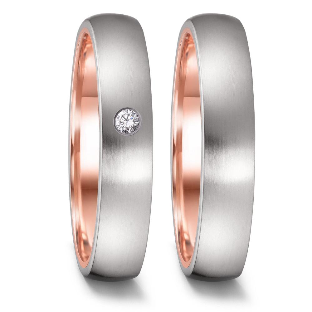 Partnerring Die TeNo Love Rings Linie PLATONIC ist so vielfältig wie die Liebe in all ihren Facetten. Trauringe und Partnerringe voller Emotionen made in Germany und gemacht für solide Verbindungen. Eine massiv goldene Ringschiene wird hier von mattiertem und antiallergenem Edelstahl fest ummantelt. Zur Auswahl stehen fünf Ringbreiten in 3, 4, 5 und 6 mm sowie über 500 Diamant Varianten. 52659/001/DA3/1503