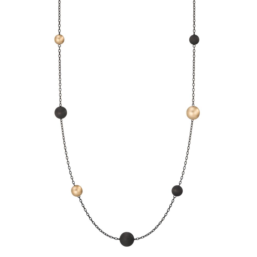 Collier Mit ihren dezenten Kugeln aus Aluminium und schwarzem Carbon ist die Kette Nera von TeNo Design ein vielseitiges und wandelbares Schmuckstück. In unterschiedlichen Längen erhältlich kann sie als lange Gliederkette oder als mehrreihiger Choker getragen werden. Als elegantes Einzel-Accessoire oder mit den dazu passendem Ohrschmuck Globe kombiniert, eignet sich das zurückhaltende Design für nahezu jeden Anlass. 