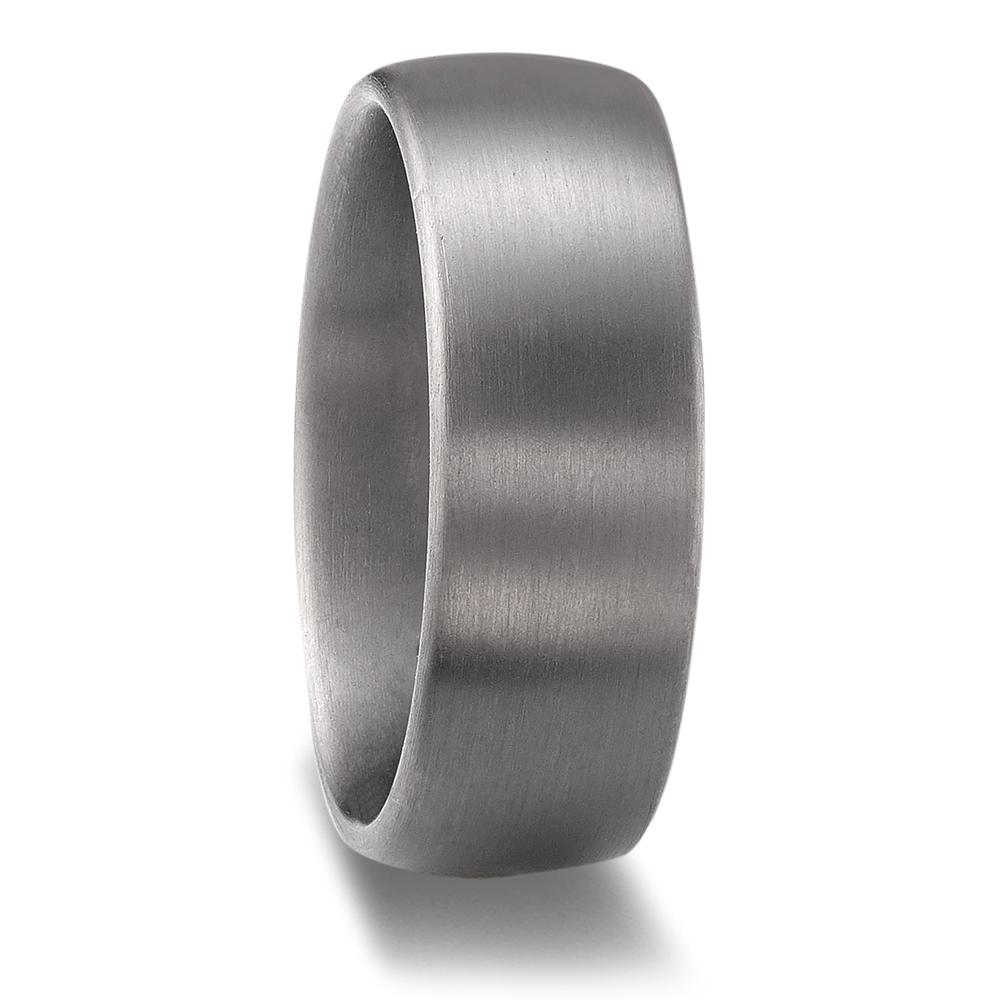 Partnerring Schlichter Partnerring aus hochwertigem Tantal mit matter, satinierter Oberfläche. Der robuste und hautfreundliche Ring überzeugt durch sein modernes, zeitloses Design und ist ideal für alle, die Wert auf Beständigkeit und Eleganz legen. Perfekt als Zeichen der Verbundenheit.