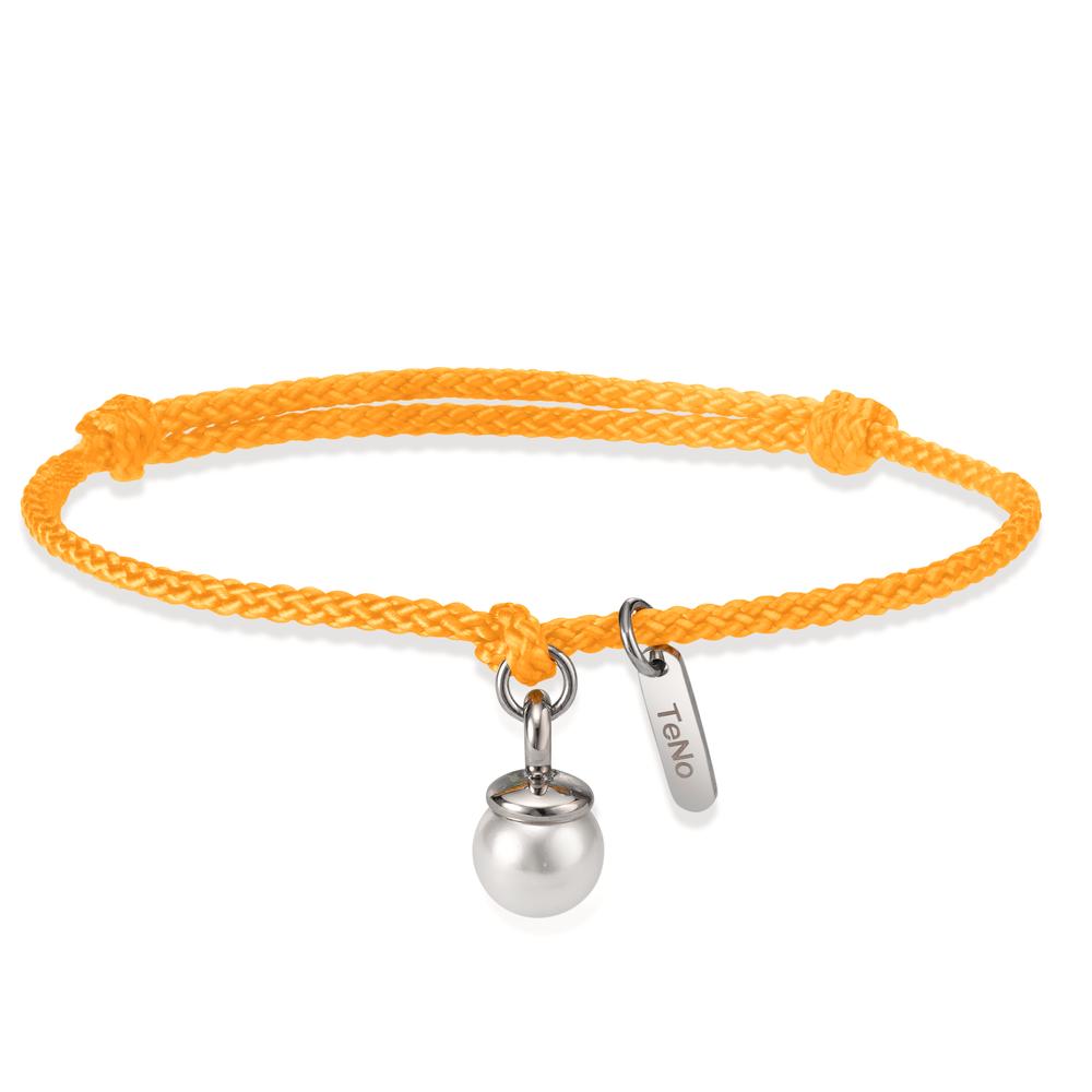 Armband TeNo Pearl Drop Armband Arya in lebendigem Orange. Der baumelnde Charm Anhänger mit echter Muschelperle ist ein dezenter, aber immer edler Blickfang. Das TeNo-Arya-Armband ist besonders gut im Layering mit anderen Armbändern zu kombinieren. 