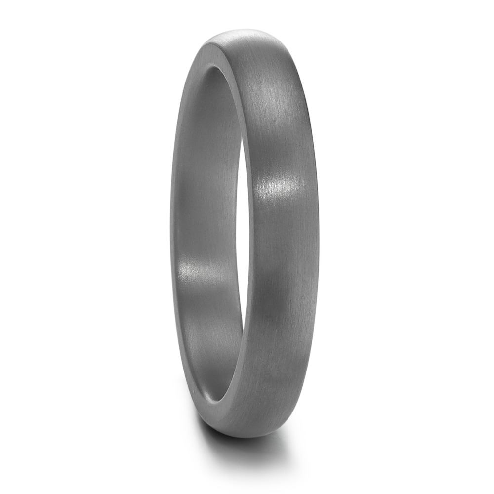 Partnerring Geschaffen für die Ewigkeit  stark, beständig und kostbar! Tantal ist ein äusserst selten vorkommendes, grafitgraues und extrem hartes Metall. Partner- und Trauringe aus Tantal sind ideal für alle Individualisten und kreative Paare, für die Platin und Gold einfach zu gewöhnlich sind. Die dunkleren Tantalringe lassen Diamanten und alle Goldtöne besonders schön strahlen. 59684/003/000/X000