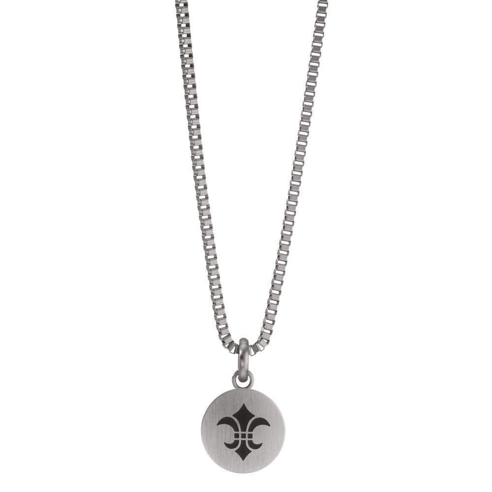 Halskette mit Anhänger Markant und stilvoll interpretiert diese TeNo-Signature-Kette das beliebte Trinity Symbol einer Lotusblüte. Die Fleur de Lys steht für die Heilige Dreifaltigkeit: Glaube, Liebe und Hoffnung. Durch die Verbundenheit zur französischen Monarchie symbolisiert sie aber auch Reichtum, Glück und Reinheit. Durch das tief eingravierte und mit Emaille veredelte Fleur-de-Lys Symbol ist die Kette ein besonders maskuliner Eyecatcher. Wer die Kette verschenken möchte, kann auf der Rückseite des Anhängers noch eine persönliche Botschaft eingravieren lassen. 597019,596553