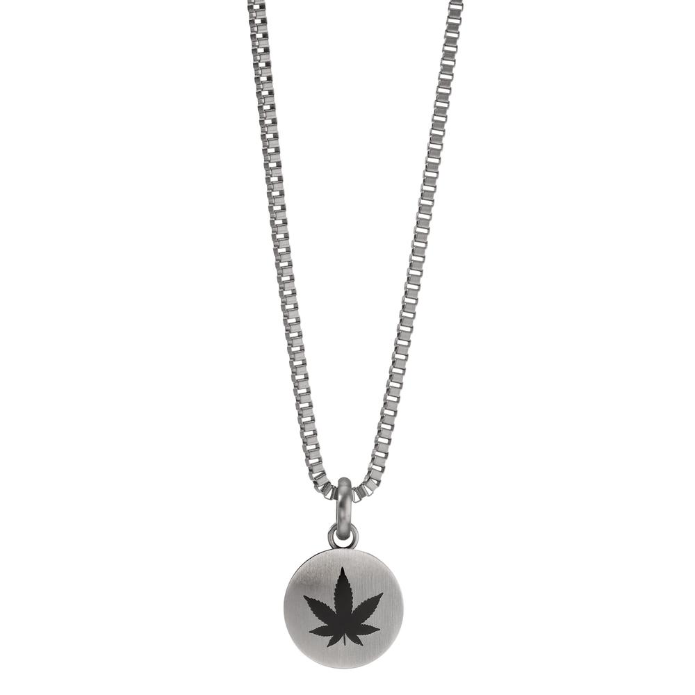 Halskette mit Anhänger Als lässiges Symbol für die moderne Cannabiskultur bekennt sich diese TeNo-Signature-Halskette in maskulinem Design. Bereits in den 1960er-Jahren wurde Cannabis auf der ganzen Welt als Zeichen für Frieden und Toleranz bekannt. Zeitlos und minimalistisch unterstreicht die Edelstahlkette auf subtile Weise durch tief eingravierter und mit Emaille veredelter Cannabis Symbolik ein cooles Statement voller Lebensfreude. 597020,596553