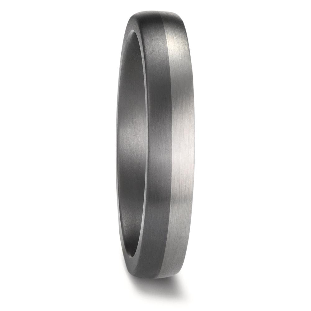 Partnerring Diese exklusiven TeNo Avantgarde Tantal Ringe mit edlem Platin 600 und funkelnden Diamanten werden individuell in deutscher Manufaktur in liebevoller Handarbeit gefertigt. Sie sind eine beliebte Wahl für Partner- oder Eheringe, insbesondere bei Paaren, die nach ausgefallenen und zeitlosen Designs für ihre Ringe suchen. Tantal, auch bekannt als Tantalum, gehört zu den härtesten Metallen, die bei der Herstellung für Trau- und Eheringe verarbeitet werden und erzeugt mit Diamanten, Gold und Platin tolle Effekte und wunderschöne Lichtspiele. 59176/002/000/XY00