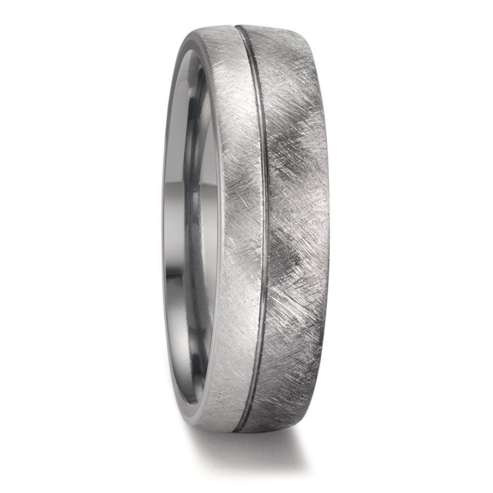 Partnerring TeNo-Tantalringe sind perfekt für Paare, die nach etwas Besonderem suchen. Das außergewöhnlich harte und grafitgraue Metall setzt zeitlose und elegante Farbkontraste. Dieser Trauring mit hellerem Platin 950 und strukturierter Oberfläche wird von erfahrenen Goldschmieden in Deutschland handgefertigt.
 52705/025/000/XP02